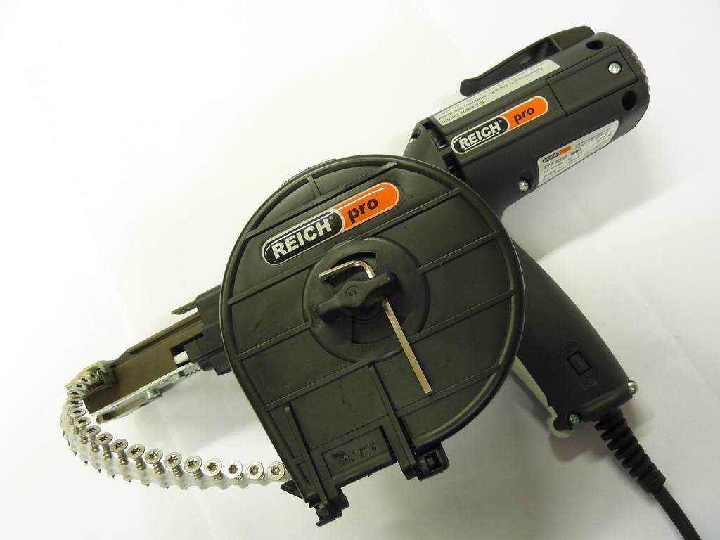 Befestigungssystem SFAG 2011 elektrischer Magazinschrauber mit 200 Schrauben gegurtet verzinkt oder Edelstahl