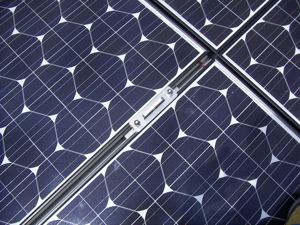 Anschlageinrichtung SA-SIANK TYP A für Trapezblecheindeckung mit Photovoltaik Anlagen